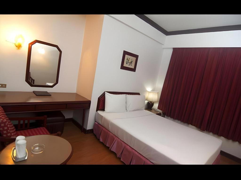 Florida Hotel Hat Yai Exterior photo